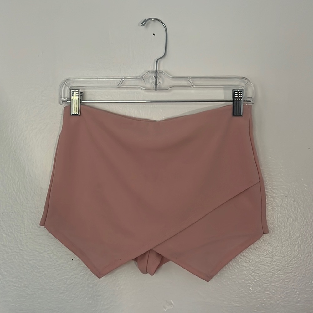 Pastel pink mini skort